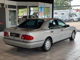 Mercedes-Benz E 240 Avantgarde Automatik · BOSE · TÜV 06/2027 - gebrauchte Mercedes-Benz E 240 aus dem Jahr 1998