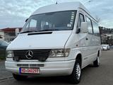 Mercedes-Benz Sprinter 212 D | 9 Sitzer | 2 hand| hoch L | TÜV - Mercedes-Benz Sprinter: 212 D