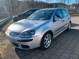 Volkswagen VW Golf 5 / DSG / 1.6 FSI - Volkswagen Golf aus 2005: 1.6