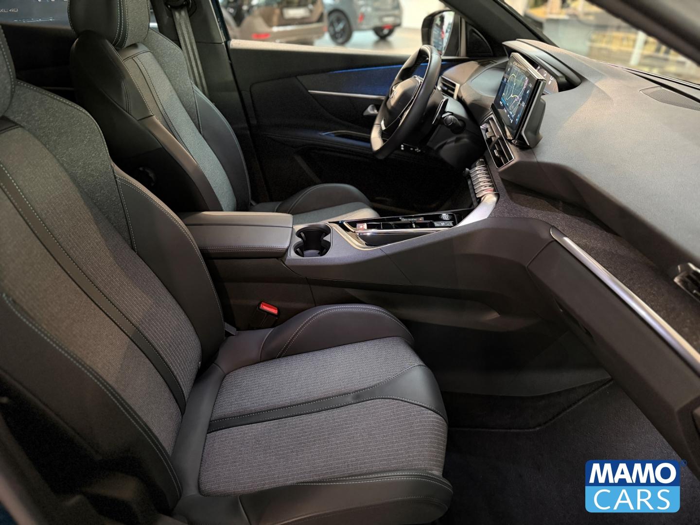 Peugeot 3008 Allure Pack  NAVI/SHZ/BLIS/CAM