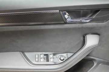 Skoda Superb Combi Sportline 4x4 AHK StHz