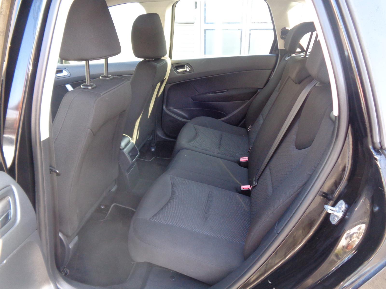 Peugeot 308 2013 — photo 12
