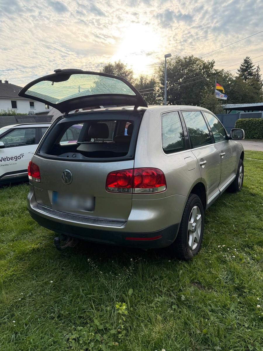 Volkswagen Touareg 2004 — photo 9