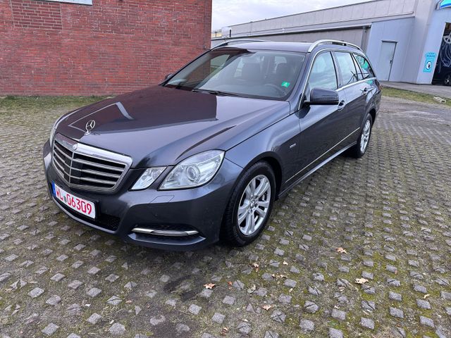 Mercedes-Benz E 300 T CDI BlueEfficiency *Leder*Comand*Massage