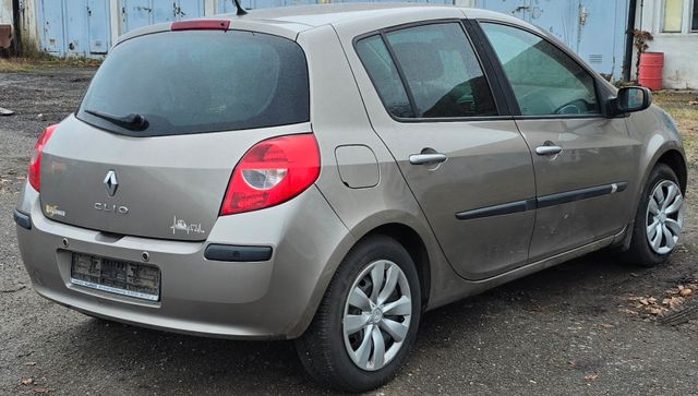 Renault Clio Edition Dynamique 1.2 16V TCE Eco2 !!!