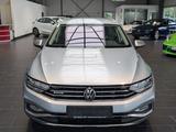 Volkswagen Passat Alltrack Variant 2.0 TDI SCR DSG 4Motion - mit Diesel-Antrieb: Beheizbare Frontscheibe, Kombi