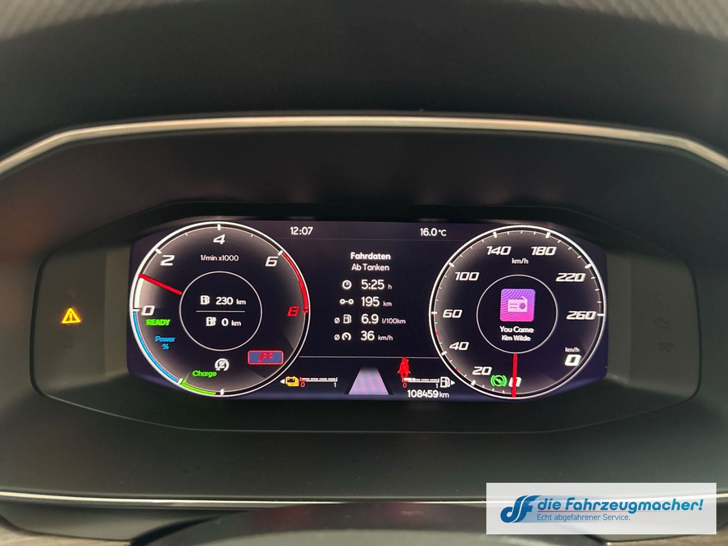 Fahrzeugabbildung SEAT Leon Sportstourer Xcellence e-HYBRID Navi Digita