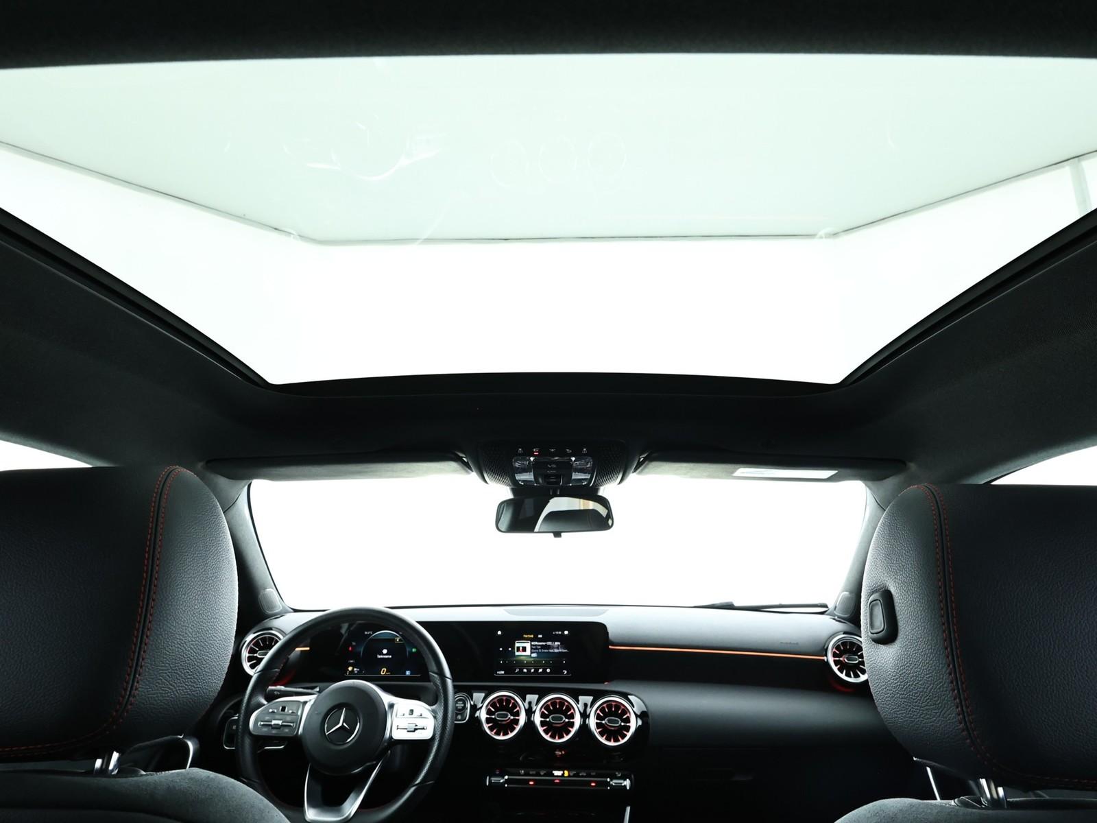 Mercedes-Benz A-Class Lim. AMG Line Pano LED Kamera Navi, миниатюра 16