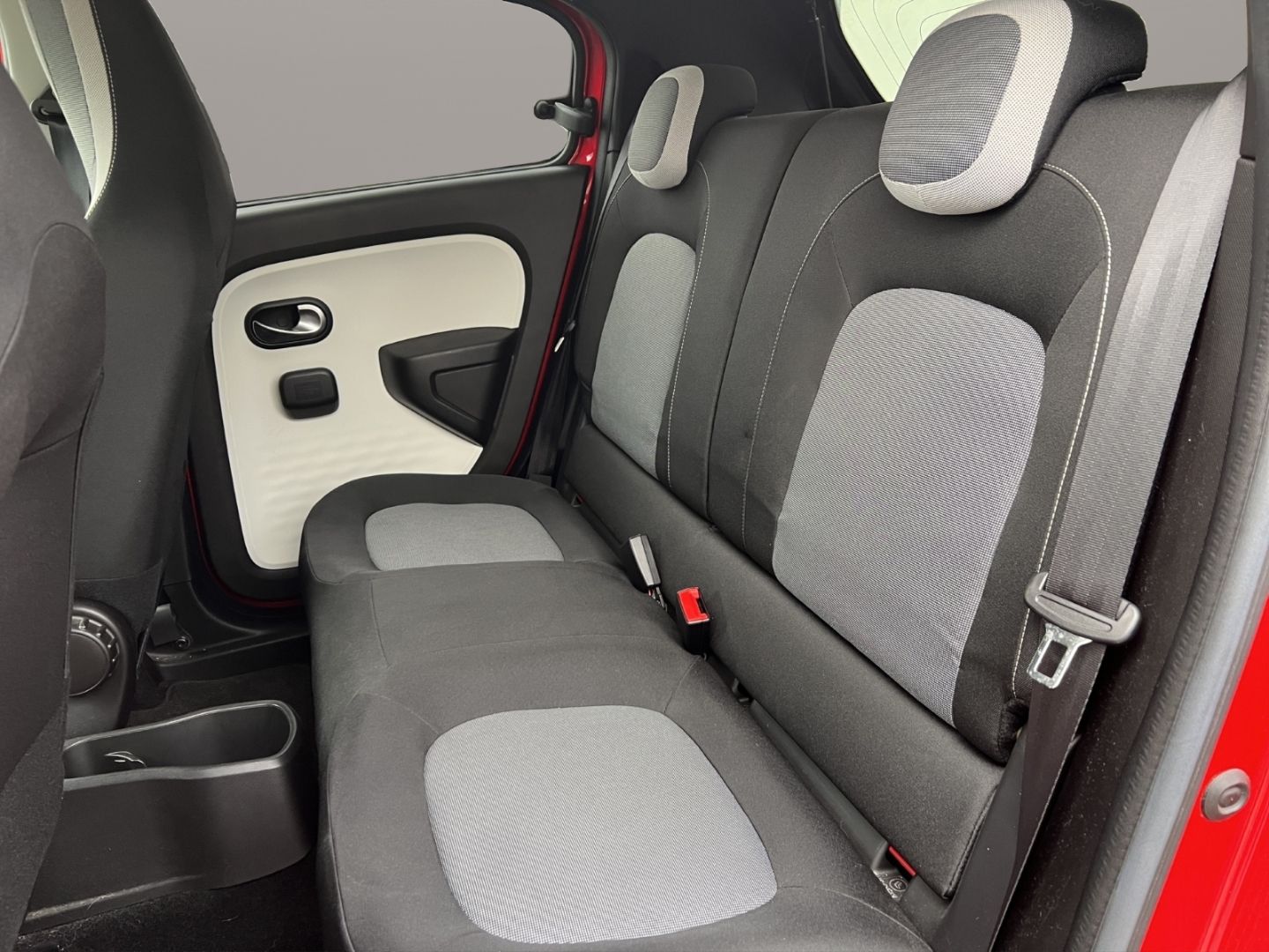 Fahrzeugabbildung Renault Twingo Limited 1.0 SCe 75 EU6d-T Tel.-Vorb. Berg