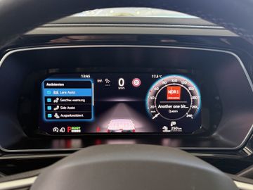Volkswagen Caddy Maxi eHYBRID DSG STYLE ACC KAM 7SITZ AHK