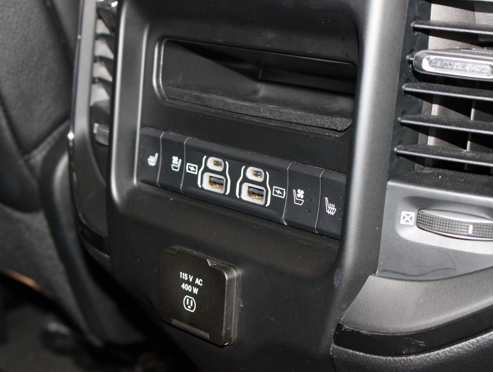 Fahrzeugabbildung Dodge RAM 1500 Limited*LPG Gas*Voll*Kein Import.