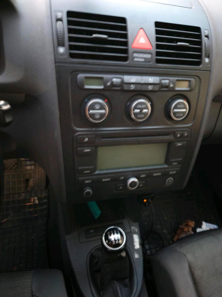 Volkswagen Touran 2005 — photo 6