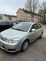 Toyota Corolla - Toyota Corolla mit Benzin-Antrieb: Kleinwagen