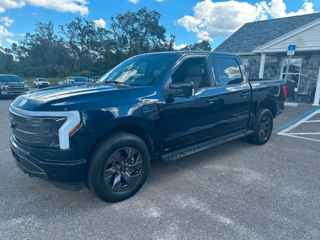 Ford F150 Lightning Lariat gr. Batterie im Vorlauf+20