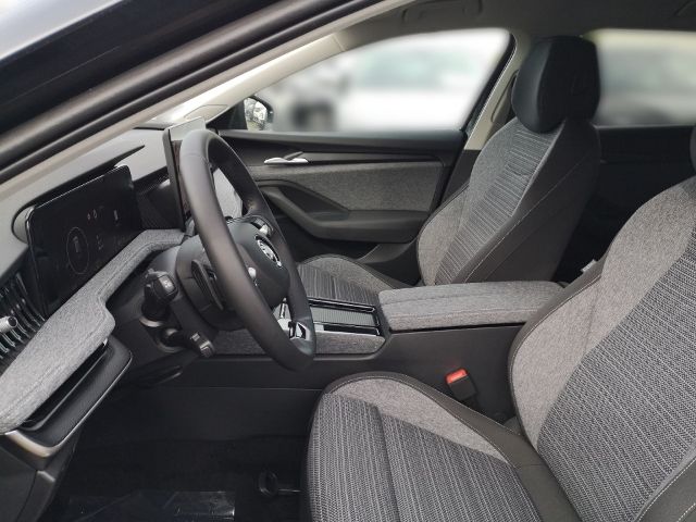 Fahrzeugabbildung SKODA Superb Combi 1.5 TSI DSG mHEV Selection AHK STAN