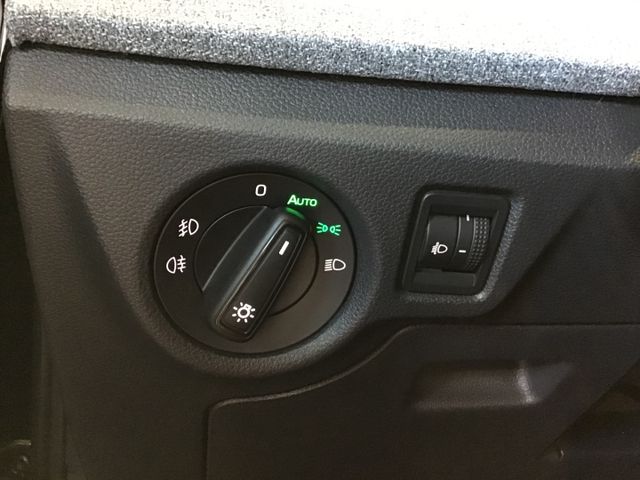 Fahrzeugabbildung Skoda Kamiq Selection 1.0 TSI DSG/AHK/Tempo/LED/Kamera
