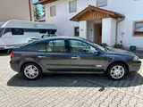 Renault Laguna Initiale 2.0 16V TÜV 4/28 Voll. Klima.  - Renault Laguna: Limousine
