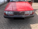 Volvo 940 -44 - Volvo 940 mit Benzin-Antrieb: Limousine