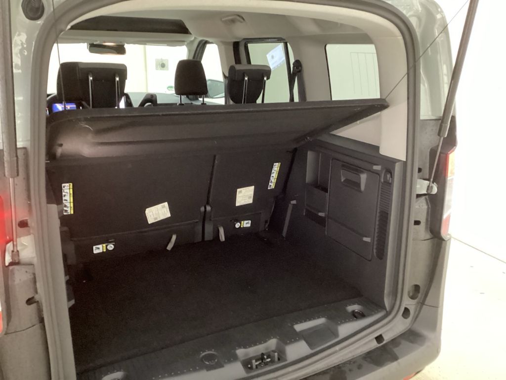 Fahrzeugabbildung Ford Tourneo Courier Titanium, Winterpaket