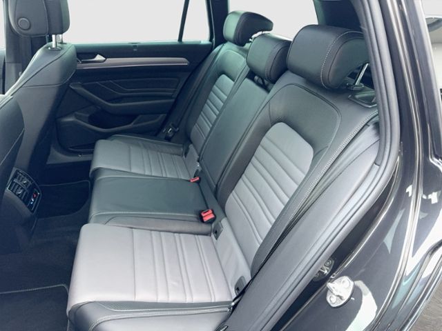Passat Variant Elegance 2.0 TDI DSG R-LINE NAV P