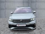 Volkswagen Tiguan 2.0 TSI DSG 4M R-LINE MATRIX+NAVI+AHK+ACC - Volkswagen Tiguan mit Benzin-Antrieb: Geländewagen, Automatik