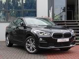 BMW X2 xDrive20i Autom. Sportsitze Memory Panorama - BMW X2: Panorama-Dach