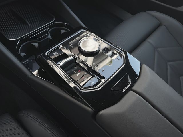Foto Nummer 10: BMW 320i