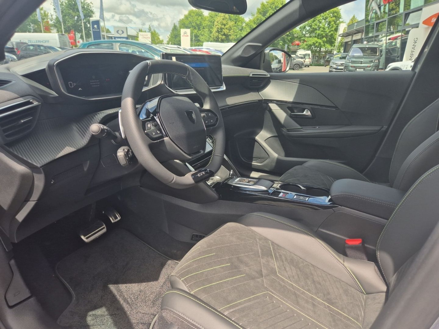 Fahrzeugabbildung Peugeot 208 GT Hybrid 110 e-DSC6 Navi ACC CarPlay SHZ