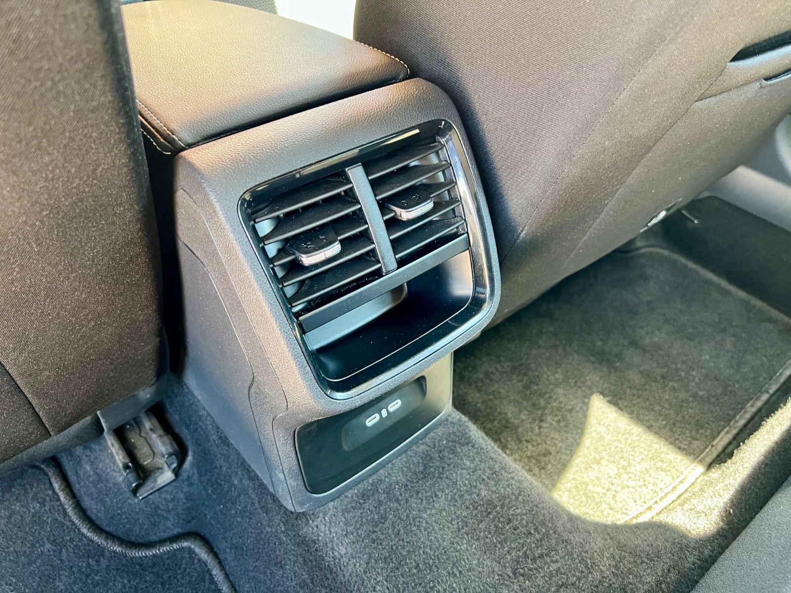 SKODA Octavia Combi Ambition AAC SHZ NAVI LED