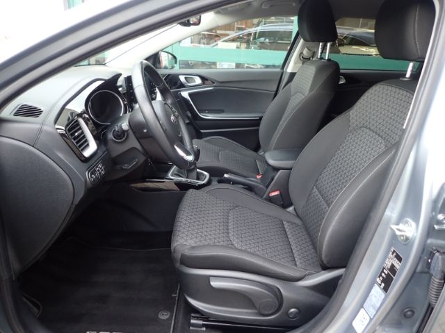 Fahrzeugabbildung Kia Ceed_sw 1.0 Edition 7 AHK R-Cam LHZ&SHZ Apple Ca