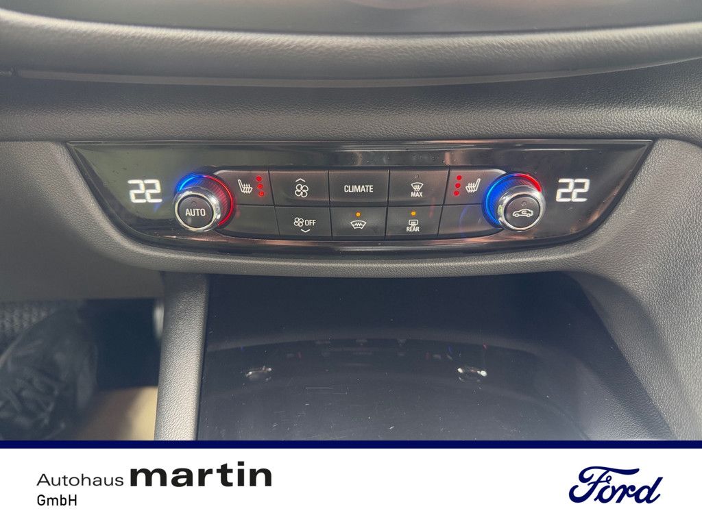 Fahrzeugabbildung Opel Insignia B Sports Tourer 2.0 Elegance MATRIX-LED