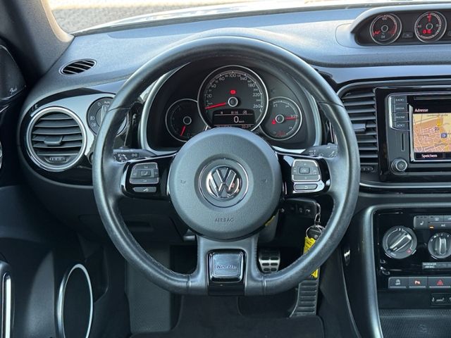 Volkswagen Beetle Cabriolet  R-Line 1,4 l TSI 150 PS 6-Gang foto 13