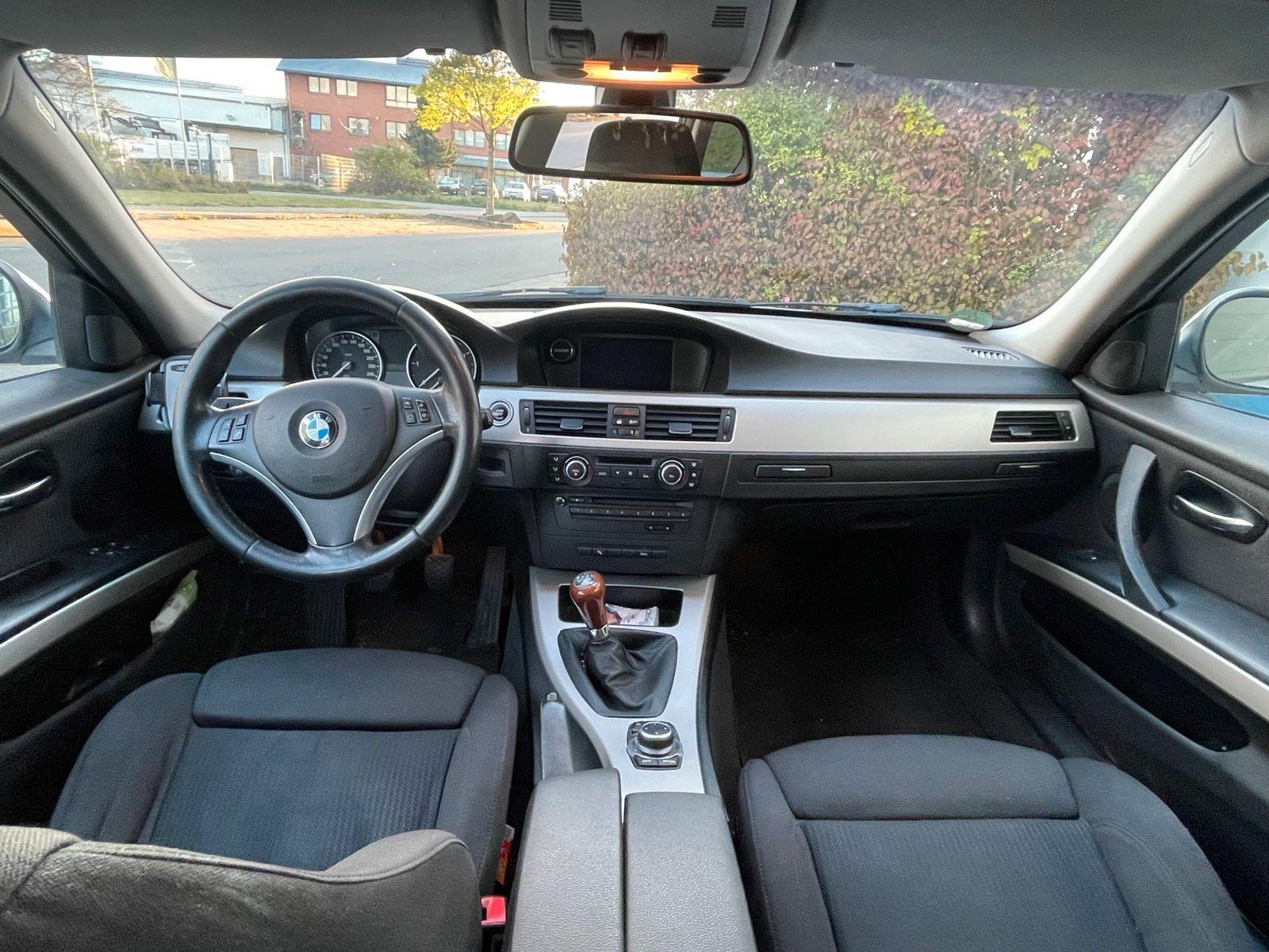 BMW 114 2011 — photo 10