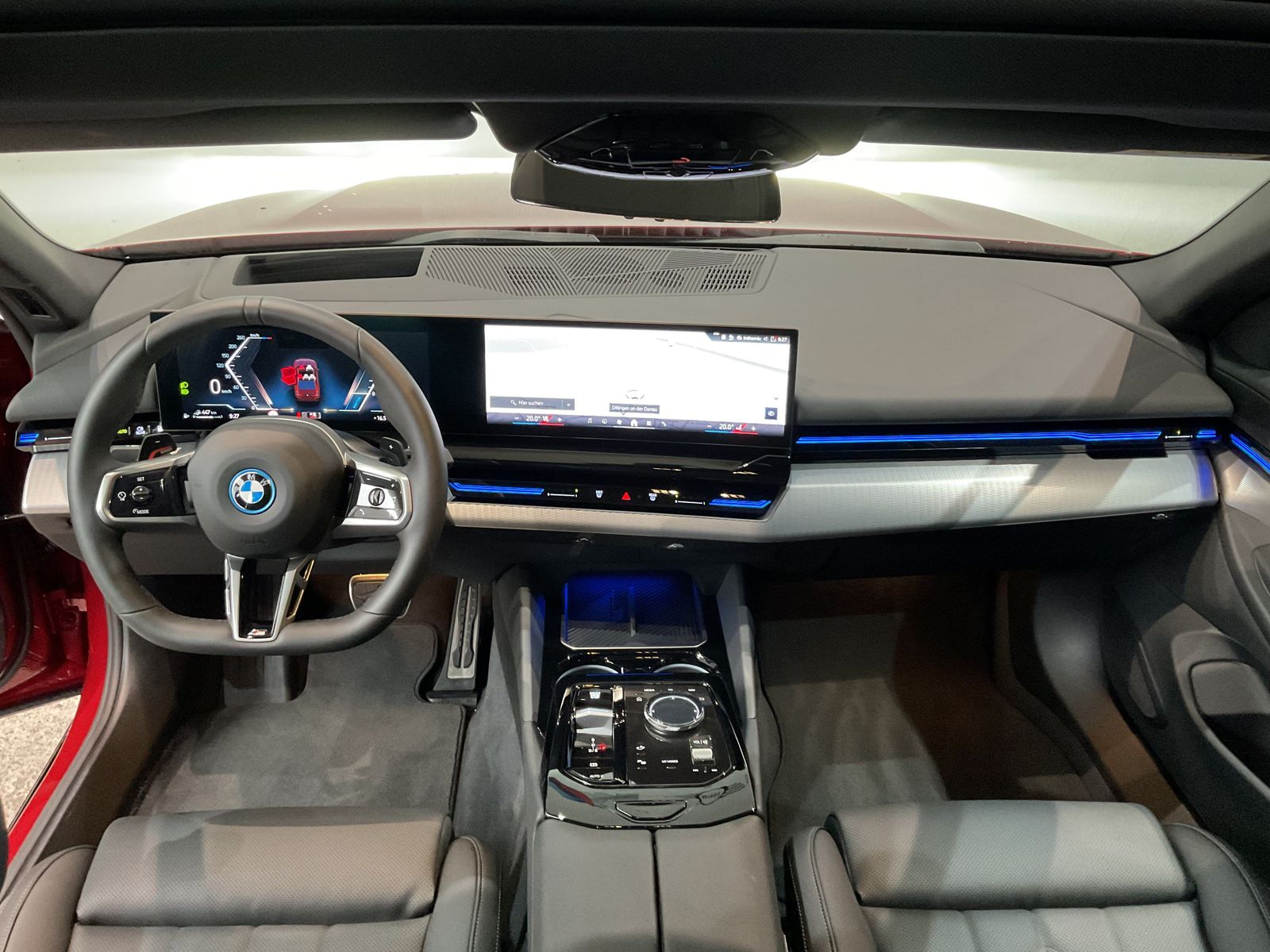 Fahrzeugabbildung BMW 530e xDrive M Sportpaket, Panorama Glasdach, akt