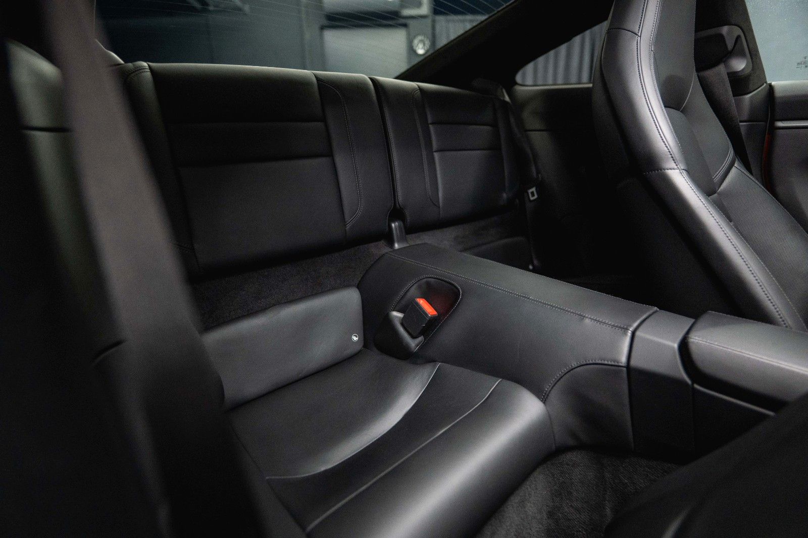 Fahrzeugabbildung Porsche 992 911 Carrera 4 S TECHART AKRAPOVIC 111 Punkte