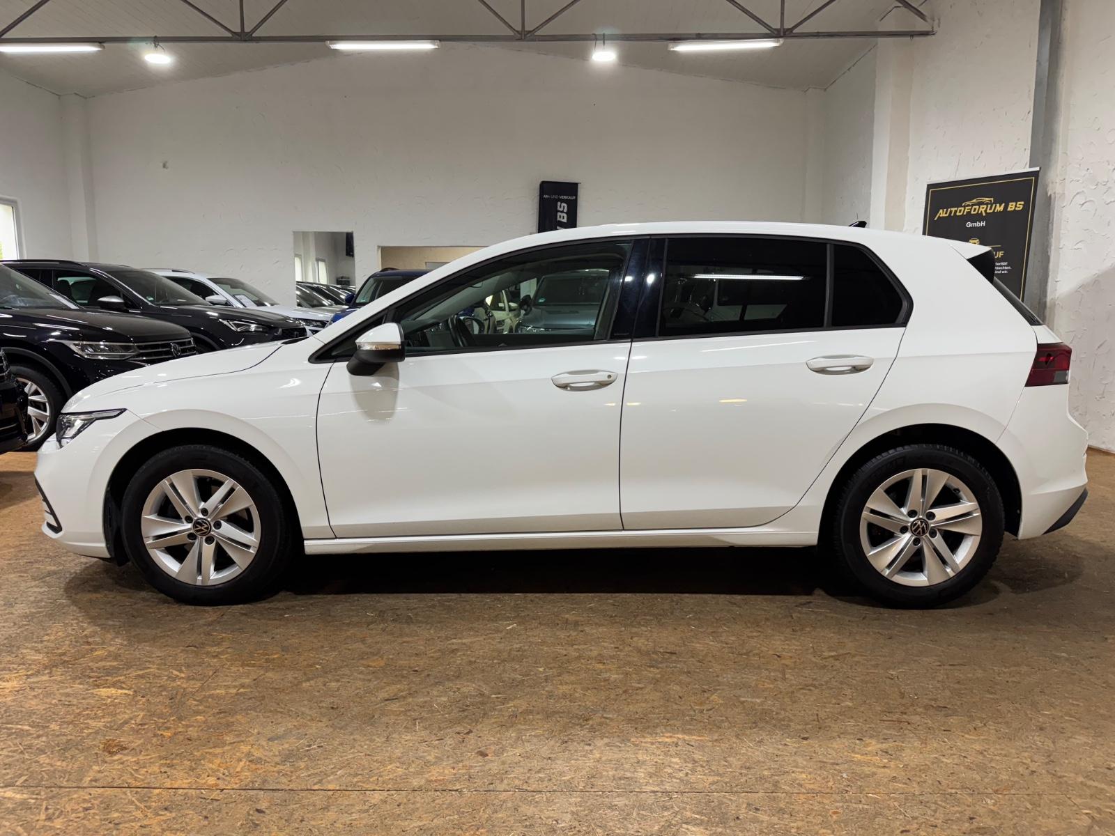 Volkswagen Golf VIII Lim. Life 2.0TDI DSG/ACC/PDC/SHZ/LED