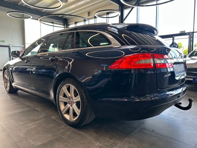 Jaguar XF *Keyless*AHK*BI-XENON*Leder*2-Zonen*