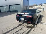 Chevrolet Camaro 6.2 V8 MT - - schwarze Chevrolet Camaro