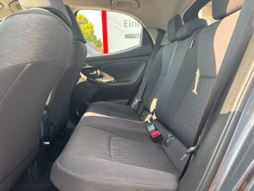 Toyota Yaris - 8
