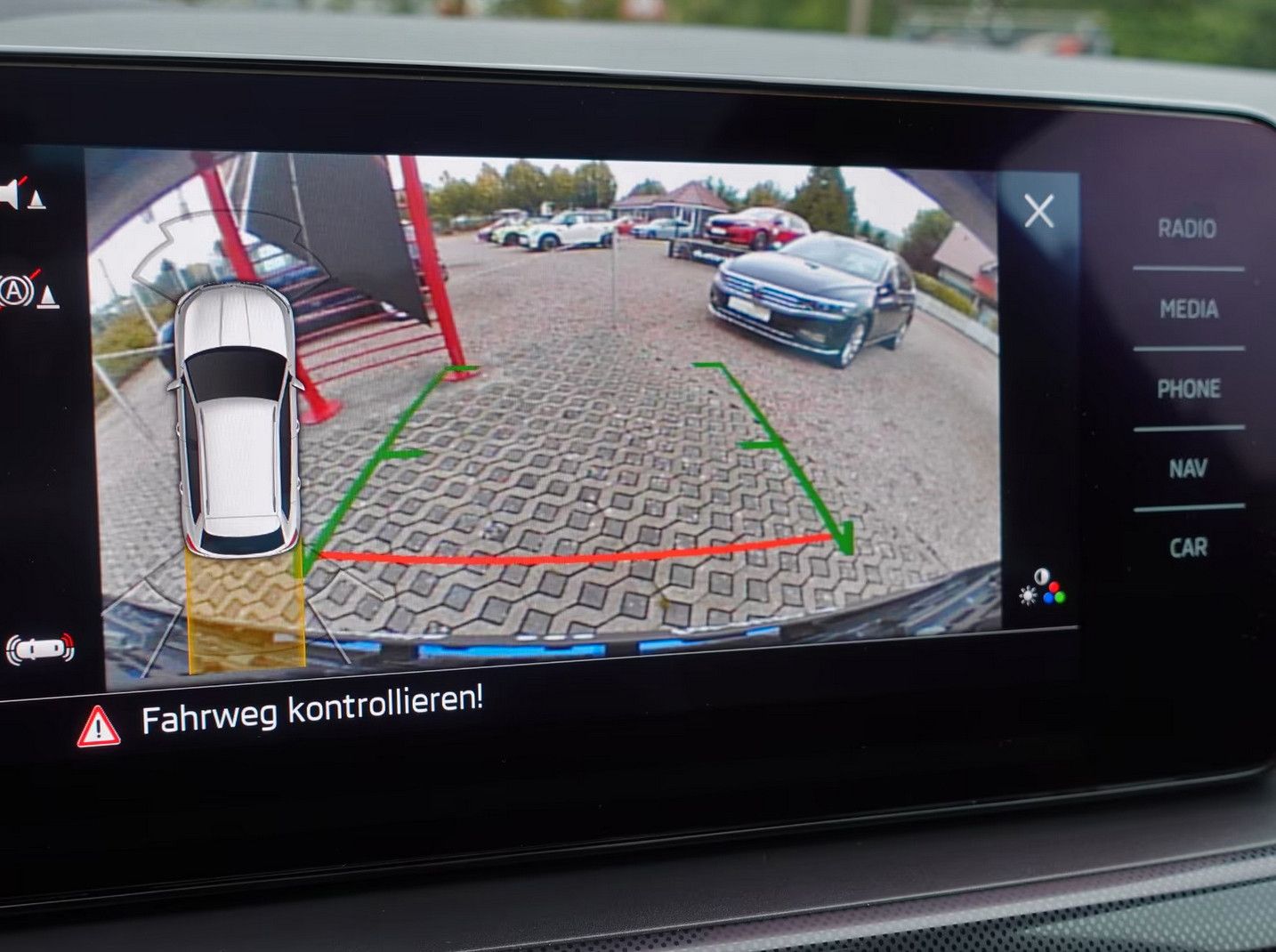 Fahrzeugabbildung SKODA Kamiq 1.5 TSI MONTE CARLO LED Navi Assist. 18"LM