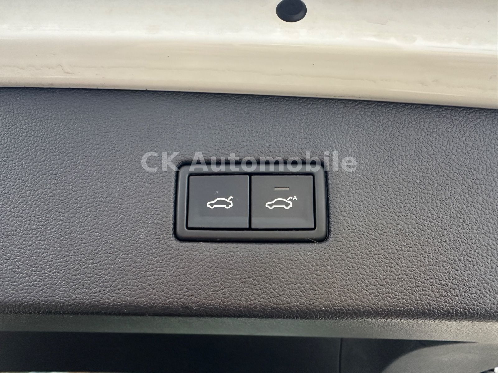 Fahrzeugabbildung Volkswagen Tiguan Allspace Highline 4Motion 2.0 TDI/7 Sitze