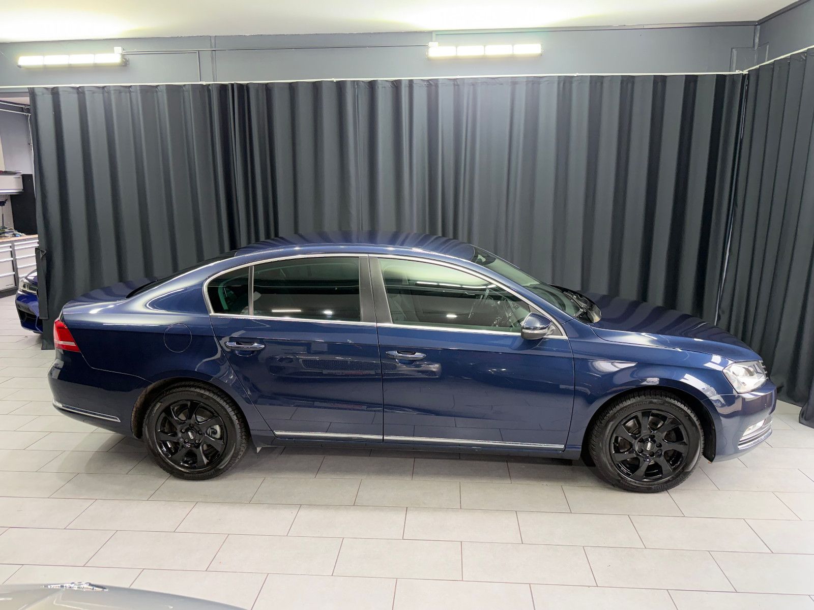 Fahrzeugabbildung Volkswagen Passat Lim. 2.0 TDI Comfortline|PDC|NAVI|AHK