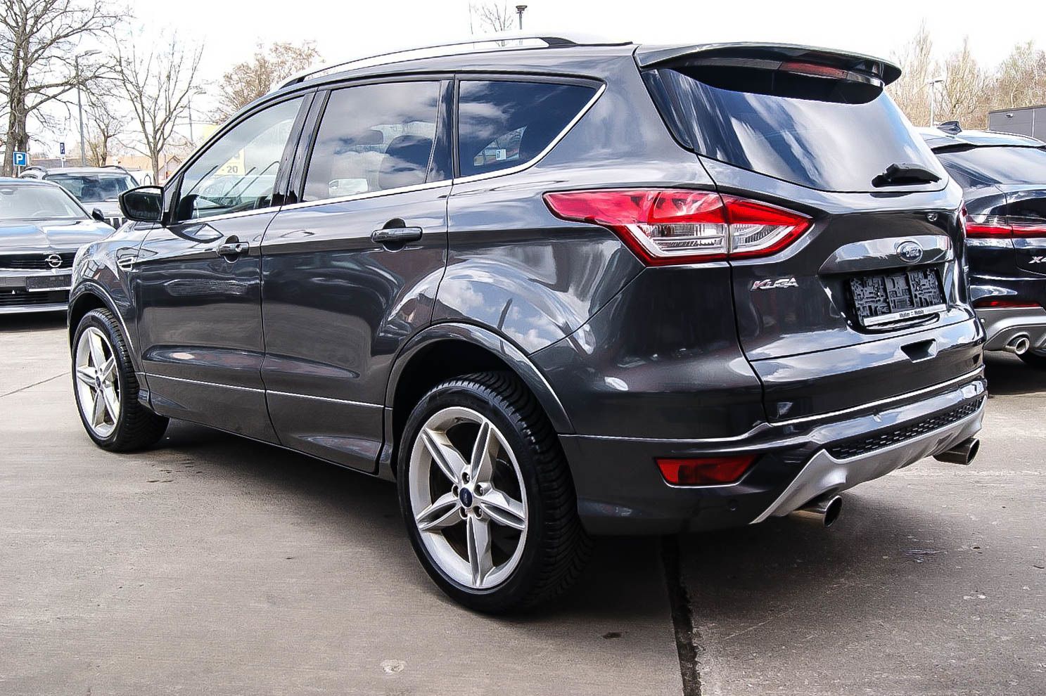 Fahrzeugabbildung Ford Kuga 1.5EcoBoost Individual XENON NAVIGATION 1HD