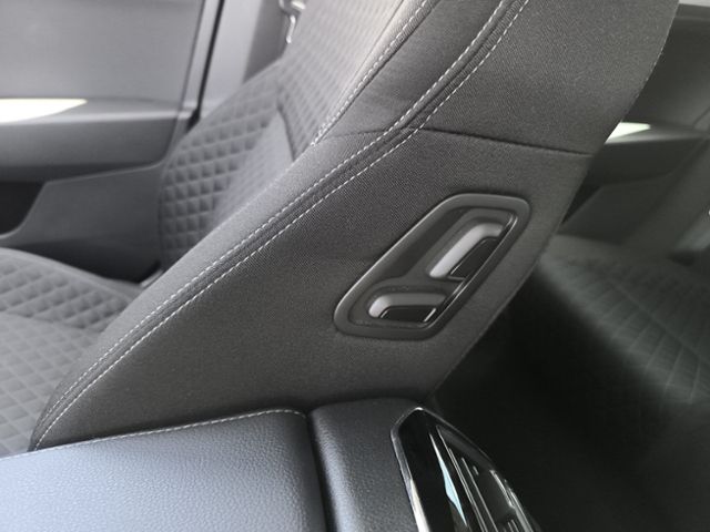 Fahrzeugabbildung SKODA Superb Combi 1.5 TSI ACT DSG Style ACC BI-XENON
