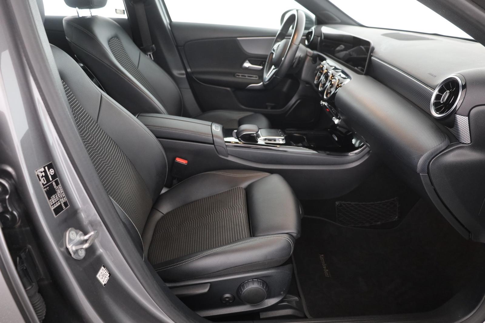 Mercedes-Benz A250 Progressive LED Navi Sitzheizung Kamera AHK