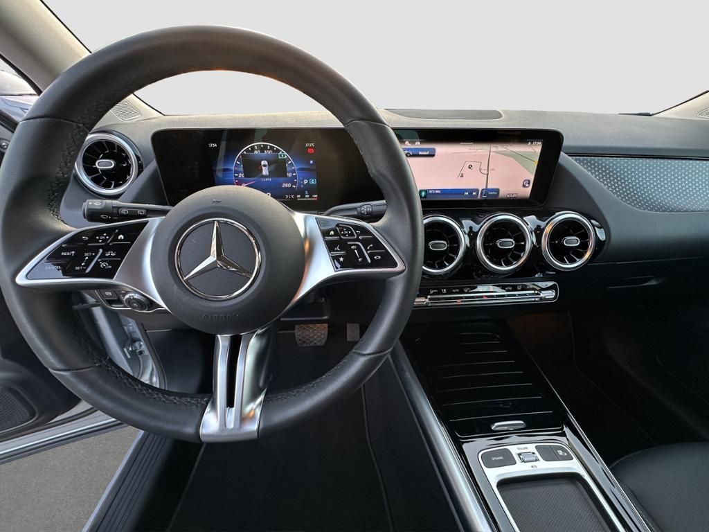 Fahrzeugabbildung Mercedes-Benz GLA 200 d LED*ParkAss*SpurH*AUT*el.Heck*PDC*AHK