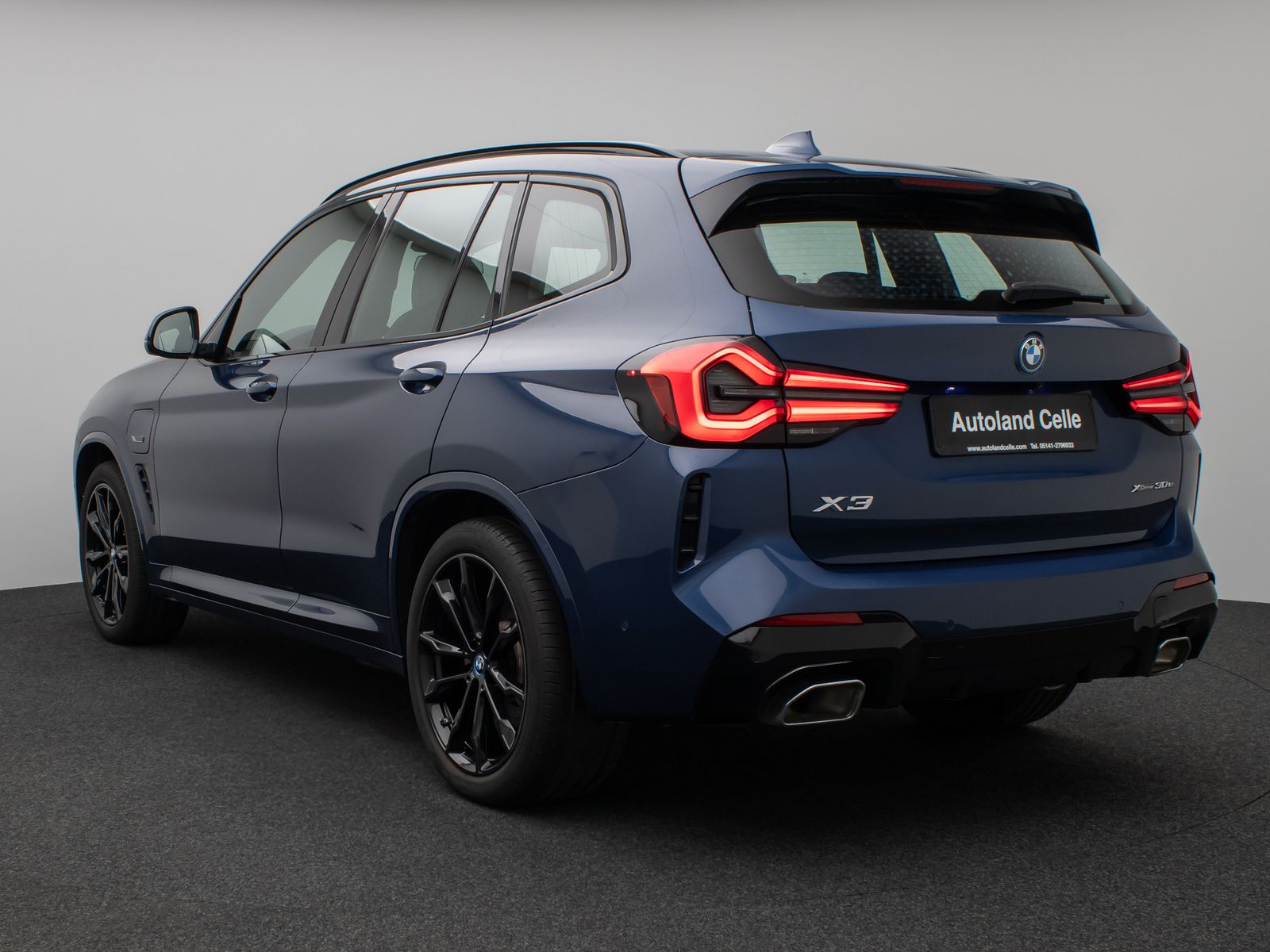 Fahrzeugabbildung BMW X3 xD30e M Sport 360°Laser HUD DAB HiFi AHK 20"