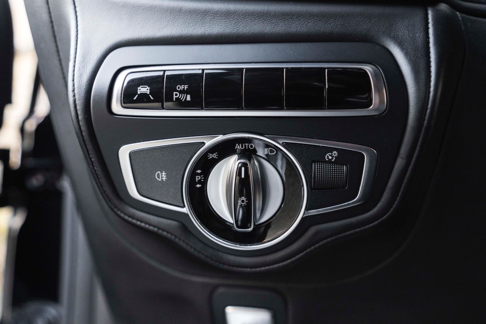 Fahrzeugabbildung Mercedes-Benz G 63 AMG ACC BURMESTER 360°  AHK CARBON