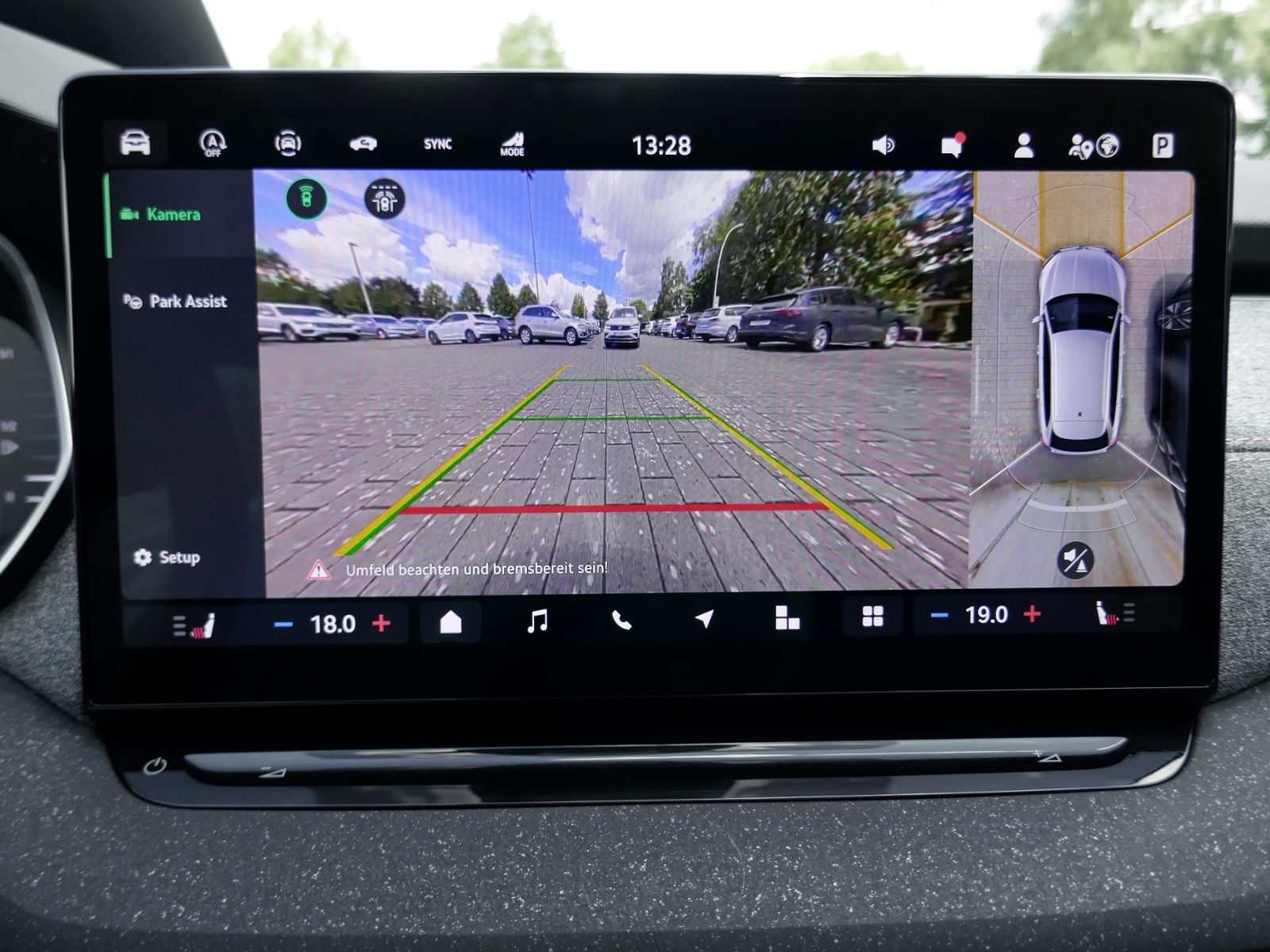 Fahrzeugabbildung SKODA Octavia Combi Tour 2.0 TDI | LED RFK ACC Navi