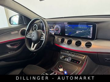 Mercedes E 220 - 12